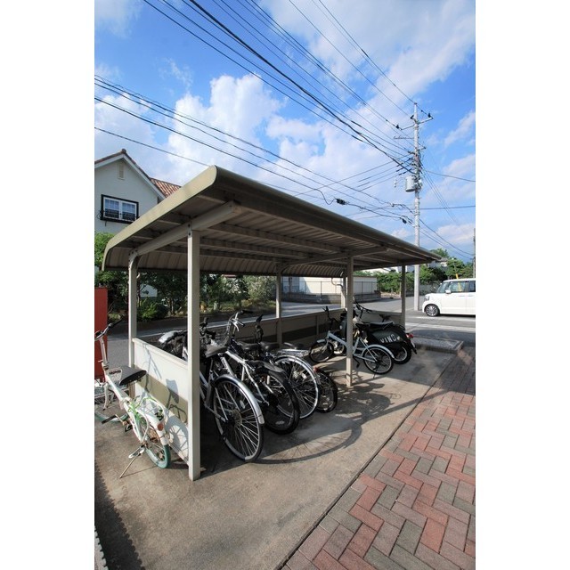 その他共有部分　屋根付き駐輪場
