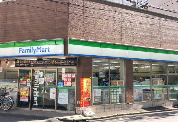 コンビニ　ファミリーマート（コンビニ）まで343m