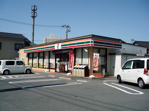 コンビニ　セブンイレブン八幡穴生1丁目店（コンビニ）まで427m