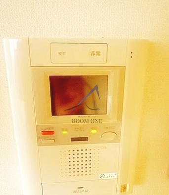 セキュリティ　モニター付きインターホンです。