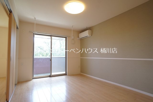 居室・リビング　別部屋参考写真