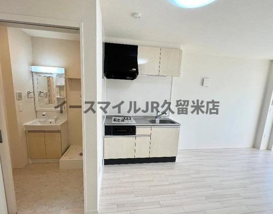 キッチン　コンパクトなキッチンで掃除もラクラク