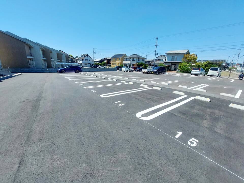 駐車場　駐車場