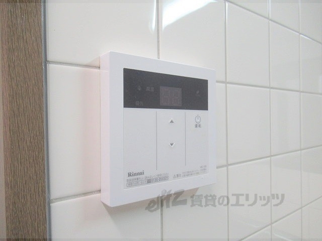その他設備　給湯器リモコン