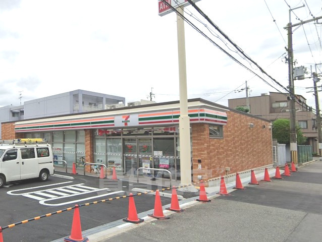 コンビニ　セブンイレブン　豊中服部本町3丁目店（コンビニ）まで206m