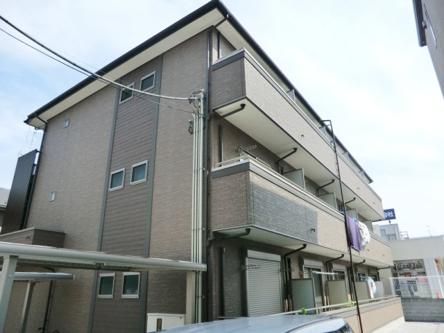 建物外観　★木造３階建てアパート！外観です★