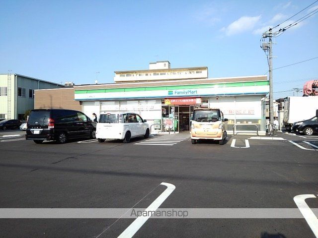 コンビニ　ファミリーマート久留米山川店（コンビニ）まで300m