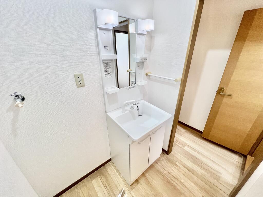 洗面設備　※同物件別号室の写真