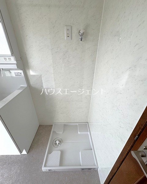 その他　室内洗濯機置き場です。