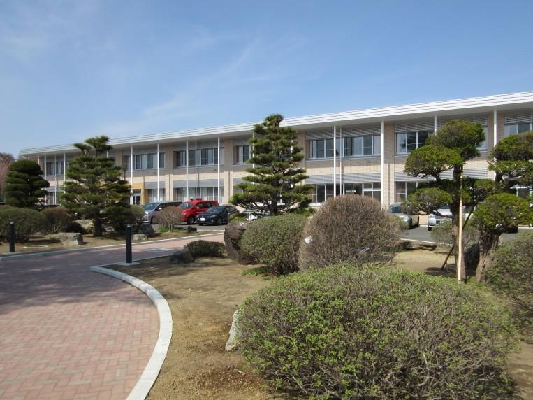 小学校　五戸小学校（小学校）まで700m