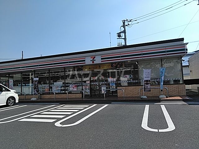 コンビニ　セブンイレブン 富士市新橋町店（コンビニ）まで240m