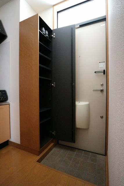 玄関　写真は同タイプ別部屋のものとなります。