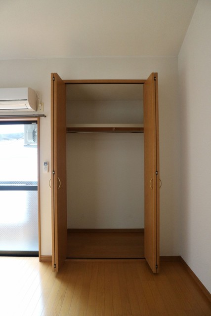 収納　写真は同タイプ別部屋のものとなります。