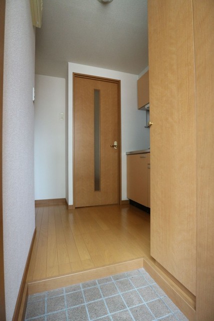玄関　写真は同タイプ別部屋のものとなります。