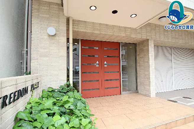 エントランス　名古屋で一番初期費用の安い賃貸専門の不動産会社です(^^)