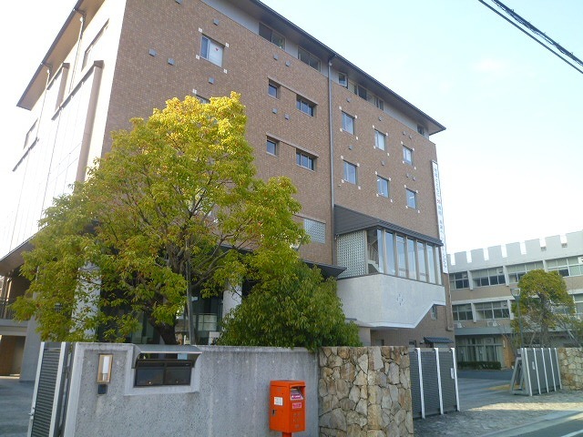 大学・短大　私立中国短期大学（大学・短大）まで358m