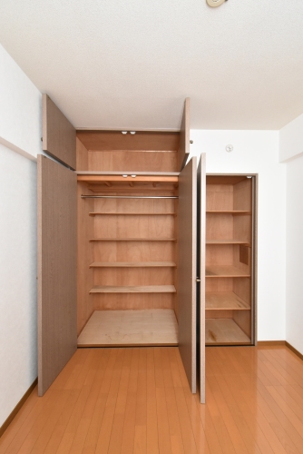 収納　※同物件反転タイプ参考写真。現状優先になります。