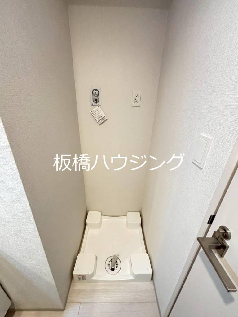 洗面設備　同仕様