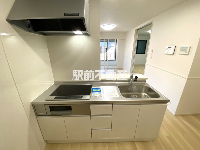 キッチン　同建物別部屋