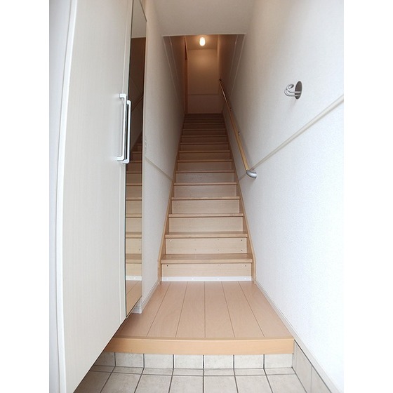 Crea-J.cの玄関写真