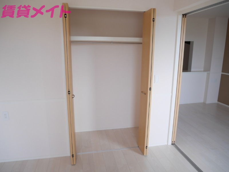 収納　同型参考写真