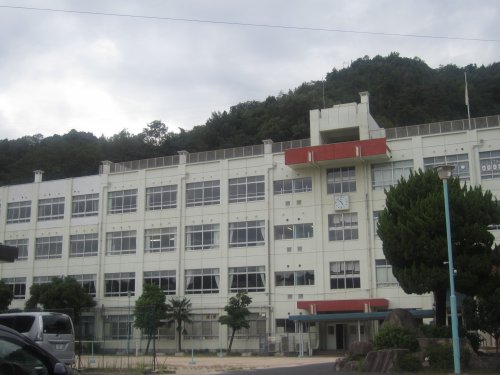中学校　広島市立船越中学校（中学校）まで1599m
