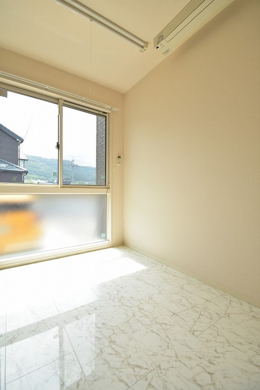 バルコニー　お問合せはシティホーム海田センター　082-821-2227
