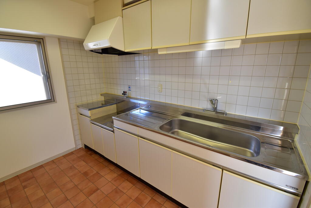 キッチン　※同建物の別のお部屋の写真です。