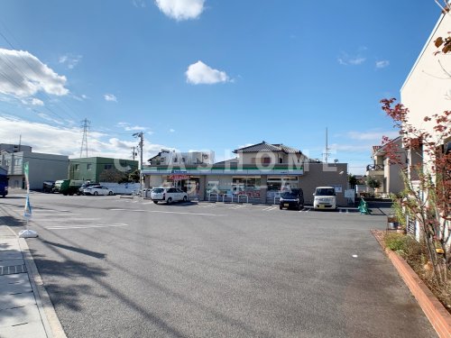 コンビニ　ファミリーマート 刈谷青山店（コンビニ）まで246m