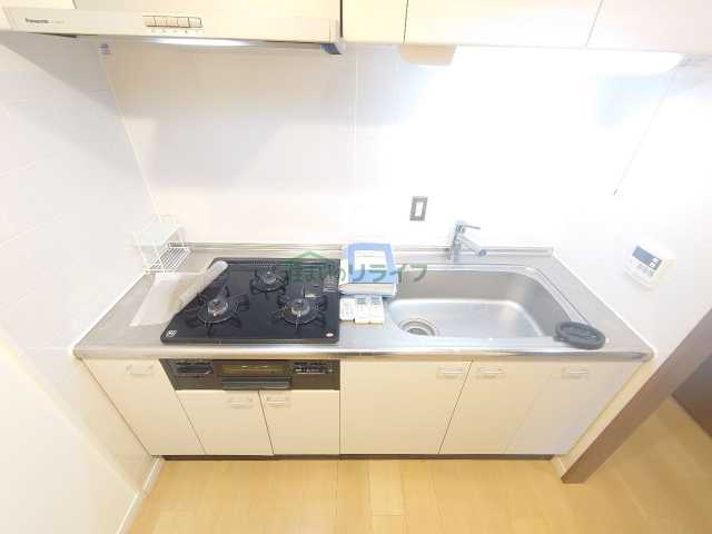 キッチン　別部屋のお写真です。家具は付きません。