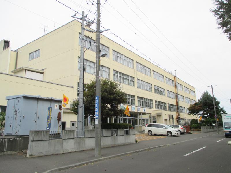 小学校　札幌市立栄南小学校（小学校）まで613m