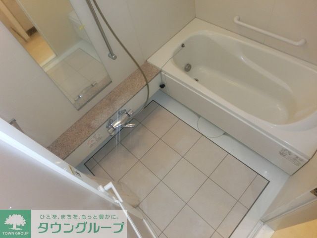バス・シャワールーム　追い焚き付き浴室