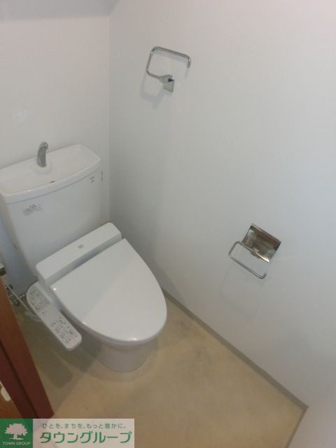 トイレ　ウォシュレット付き