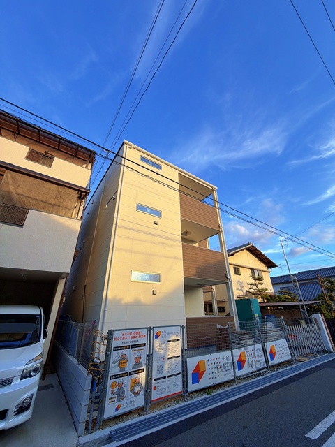 建物外観　外観（建設中）
