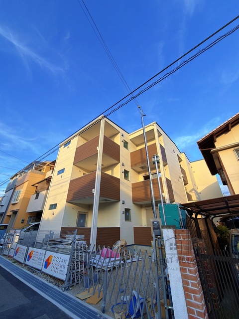 建物外観　外観（建設中）