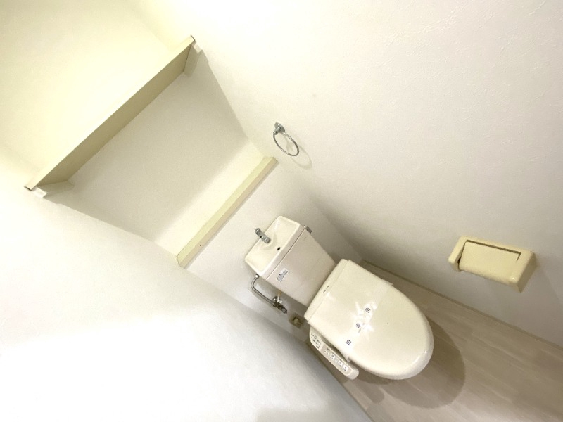 トイレ　冬場も安心の温水洗浄便座！
