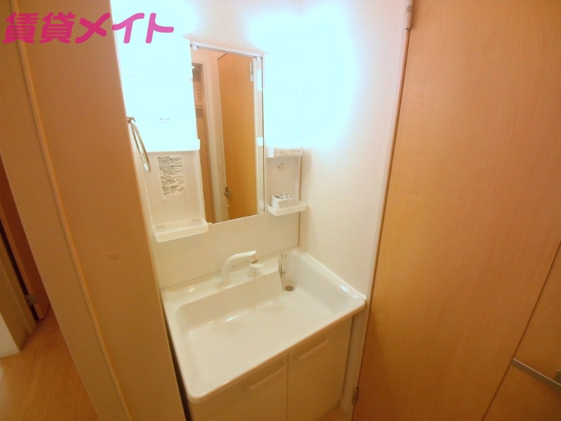 洗面設備　同型画像参考