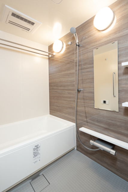 バス・シャワールーム　※写真は同タイプ住戸です。