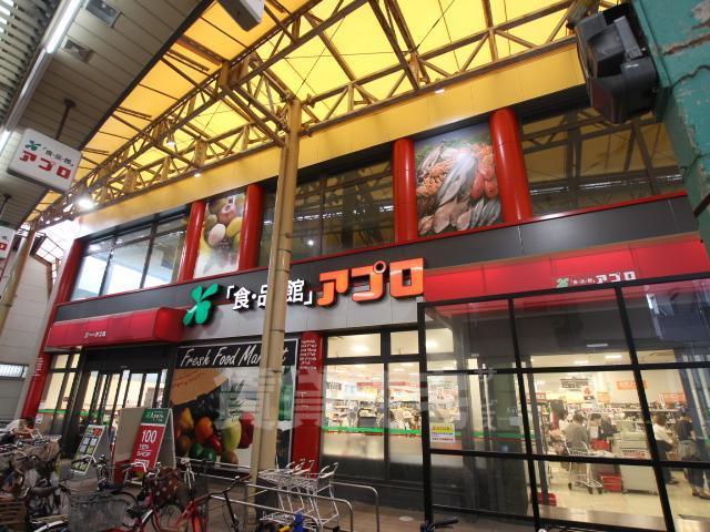 コンビニ　セブンイレブン　十三駅東口店（コンビニ）まで391m