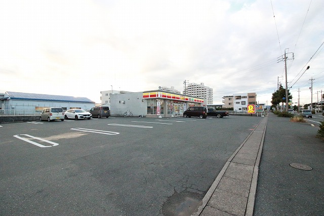 コンビニ　デイリーヤマザキ 浜松高丘東店（コンビニ）まで298m