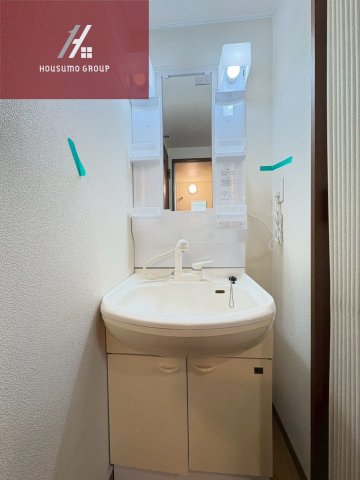 洗面設備　脱衣スペースもあります