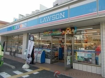 コンビニ　ローソン内環吹田芳野町店（コンビニ）まで286m