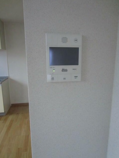 セキュリティ　同間取り下階のお部屋：ＴＶモニターホンで安心