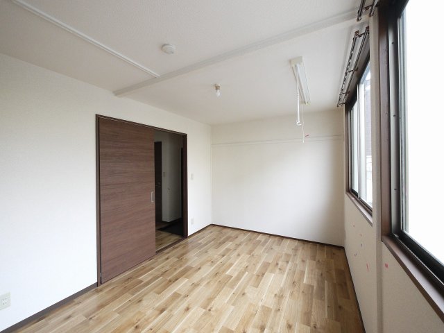 その他部屋・スペース　使い勝手のいい寝室です