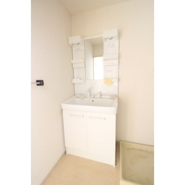 洗面設備　写真は別の部屋のものです