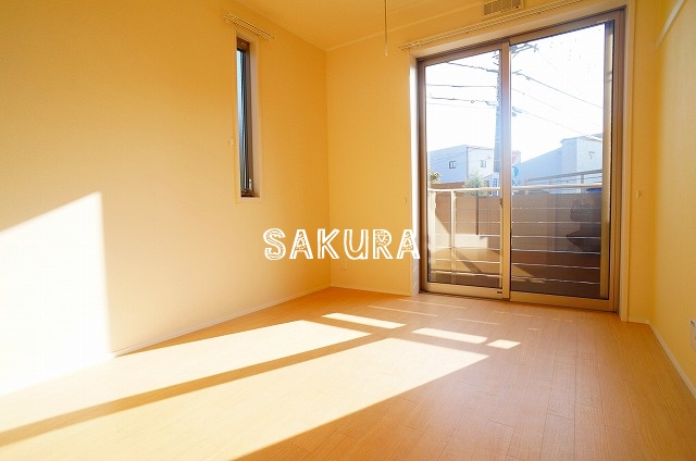 居室・リビング　開放感のあるゆったりとしたお部屋です♪
