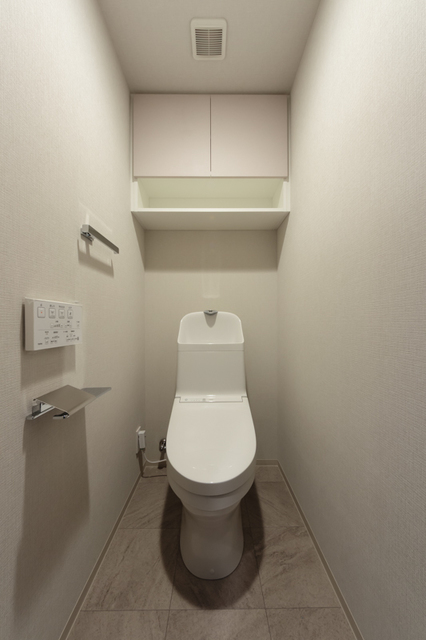 トイレ　※写真は同タイプ住戸です。