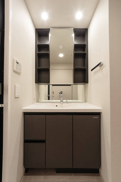 洗面設備　※写真は同タイプ住戸です。