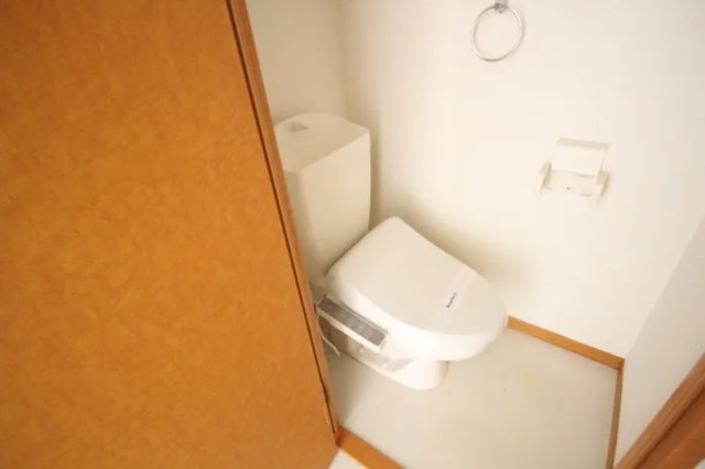 トイレ　同物件別号室