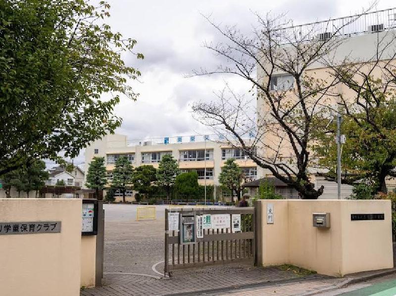小学校　葛飾区立 東柴又小学校（小学校）まで300m